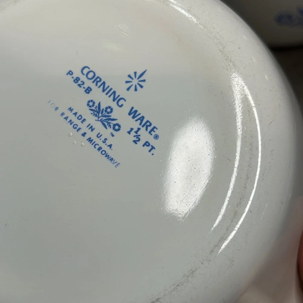 Corning Ware Blue Cornflower 1.5 Pt Saucepan P-82-B Set of 2 Pyrex Lids Vintage